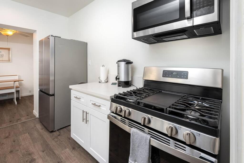 Chic And Spacious 3br Gem In La Appartamento *