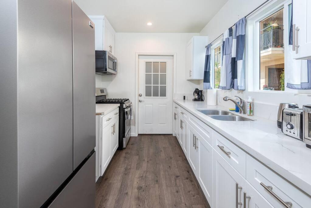 Chic And Spacious 3br Gem In La Appartamento *