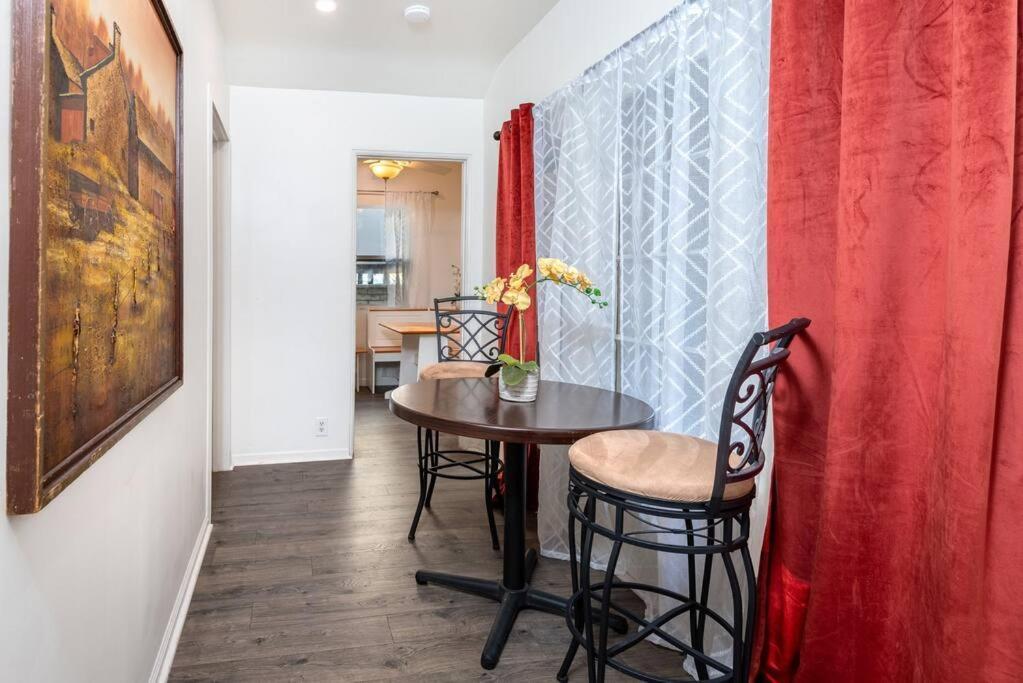 Appartamento Chic And Spacious 3br Gem In La